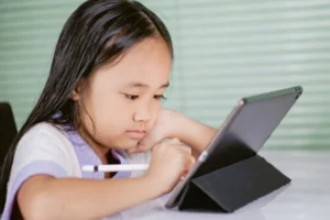 "All Autistic People Are Introverted" : Myth or Truth? 3 All Autistic People Are Introverted” : Myth or Truth